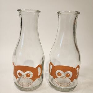 Accoutrements Monkey FaceMini Milk Bottle Drinking Glasses. 2 included